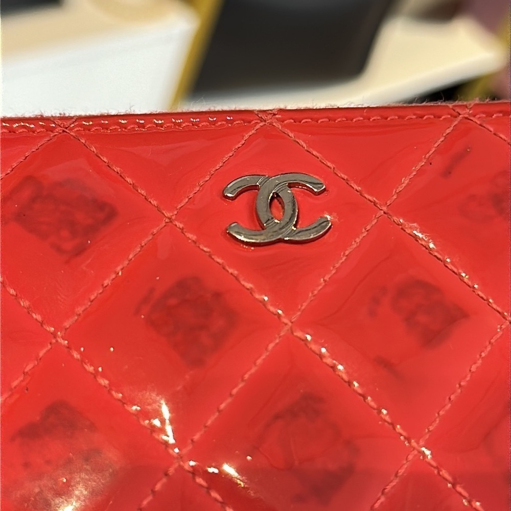 CHANEL - Auth. Hot Pink Quilted Patent Leather Long Zippy Classic Wallet Guc - Picture 12 of 14